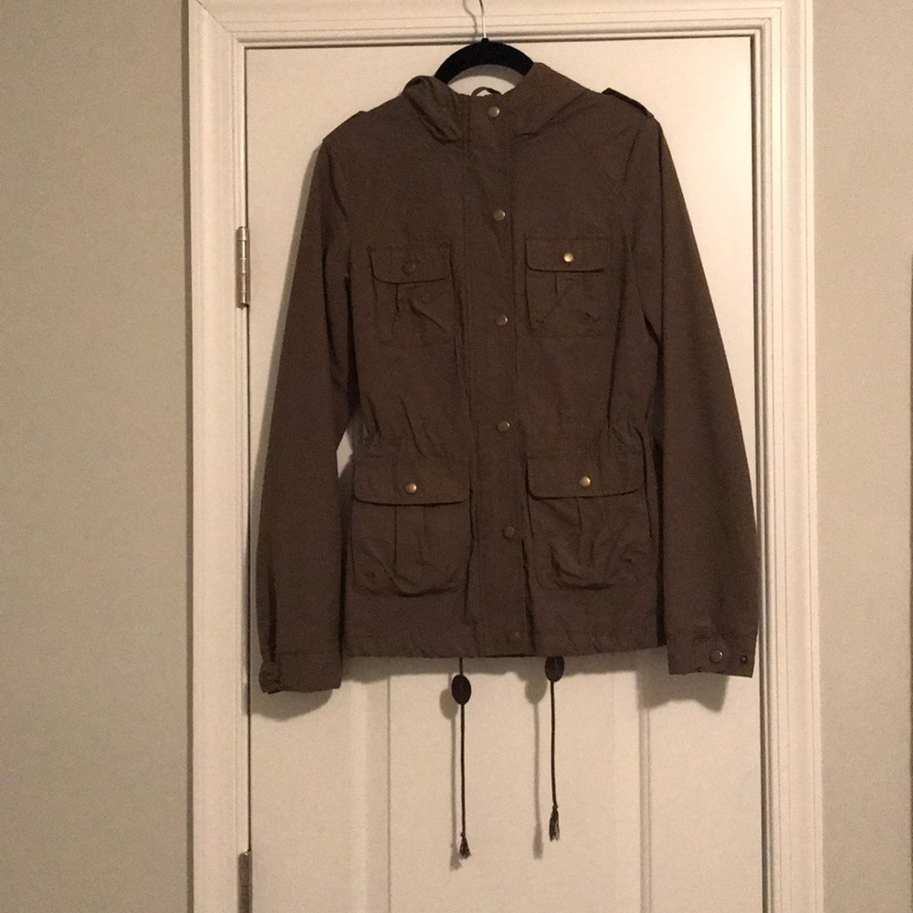 Medium-Weight Military Jacket in Army Green